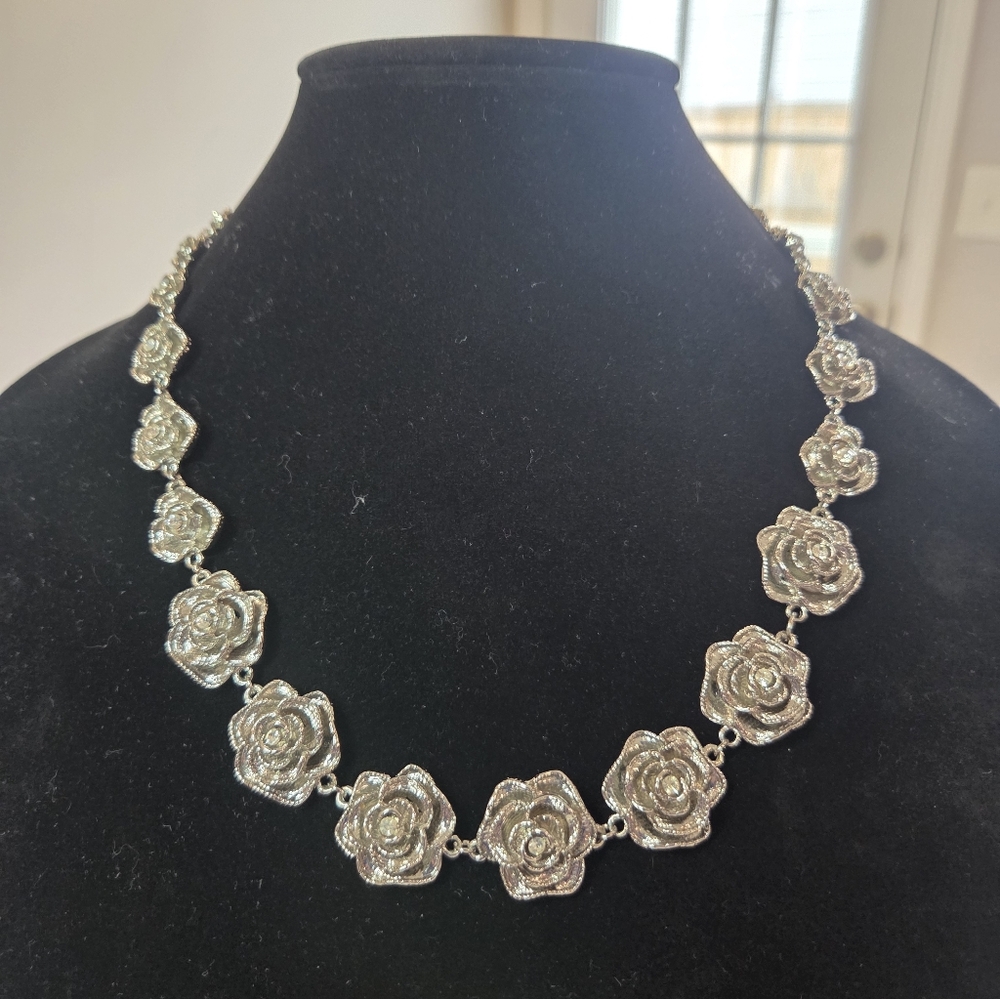 Charming  Charlie ROSETTE Choker With Rhinestones